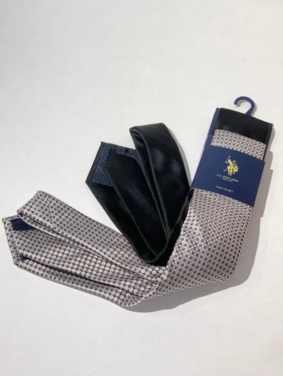 Tommy Hilfiger Tie