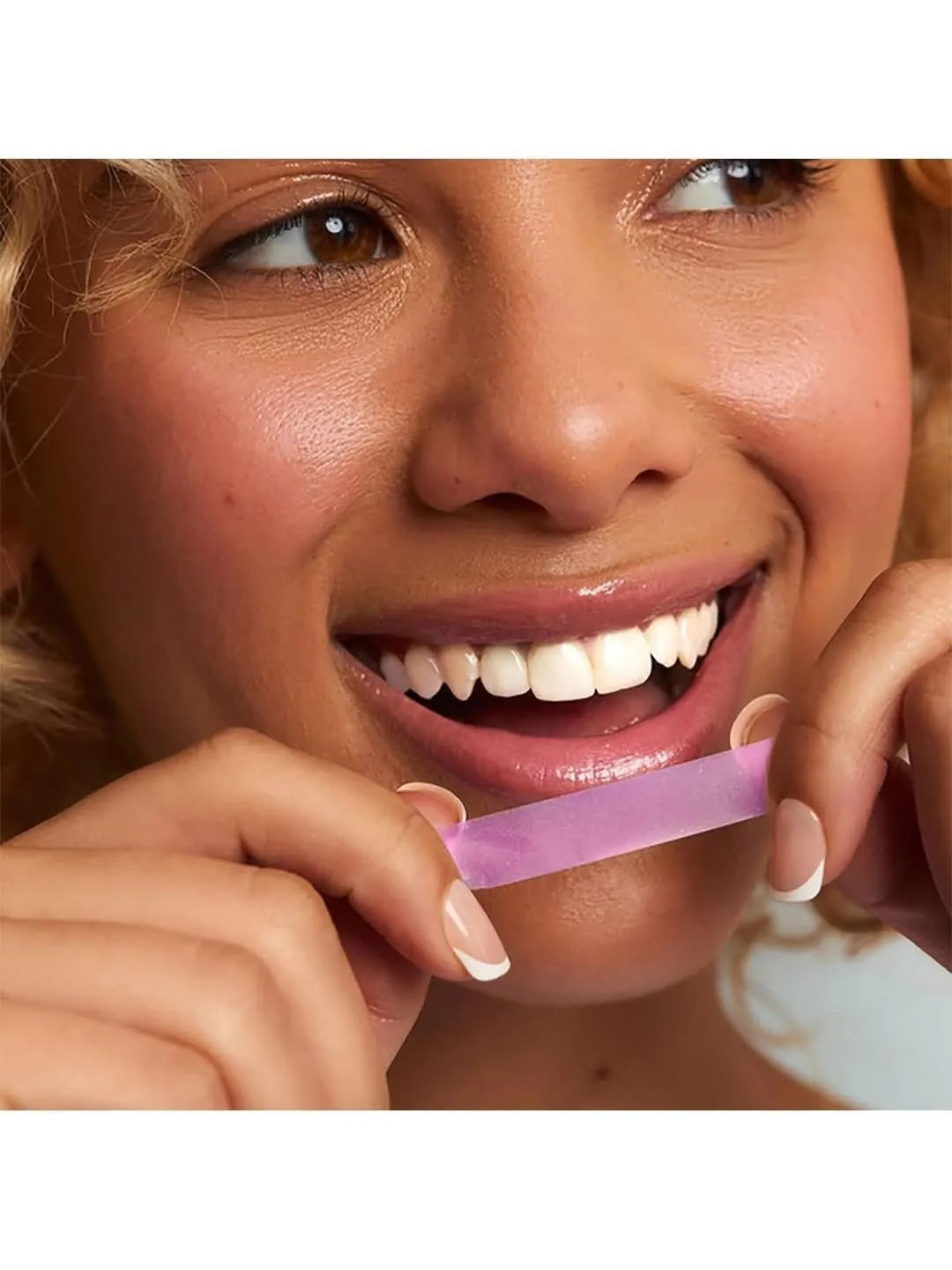 SNOW Dissolving Teeth Whitening Strips Kit