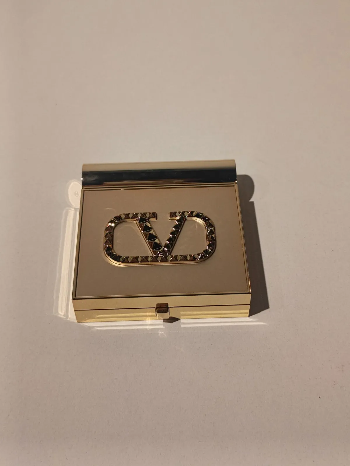 Luxury Gold-Tone Clasp Purse