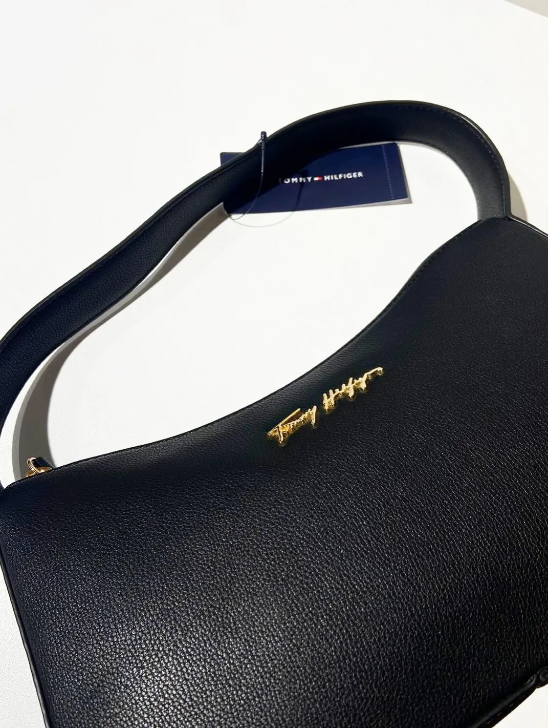 Tommy Hilfiger Handbag