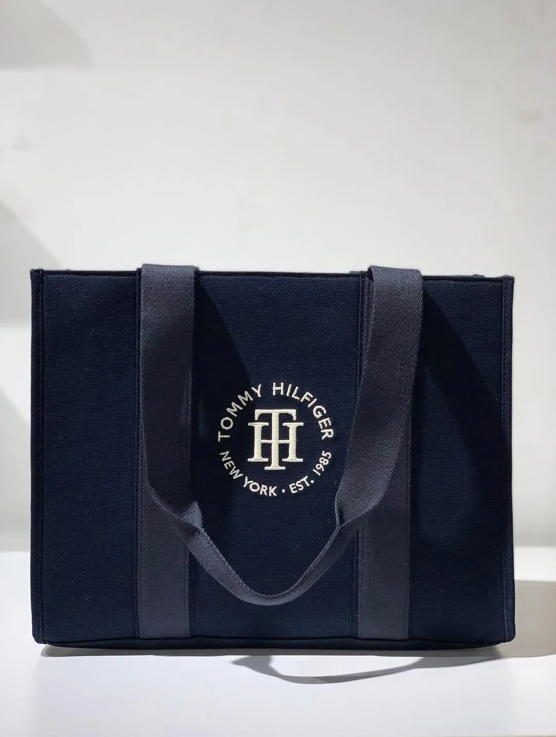 Tommy Hilfiger Tote Bag