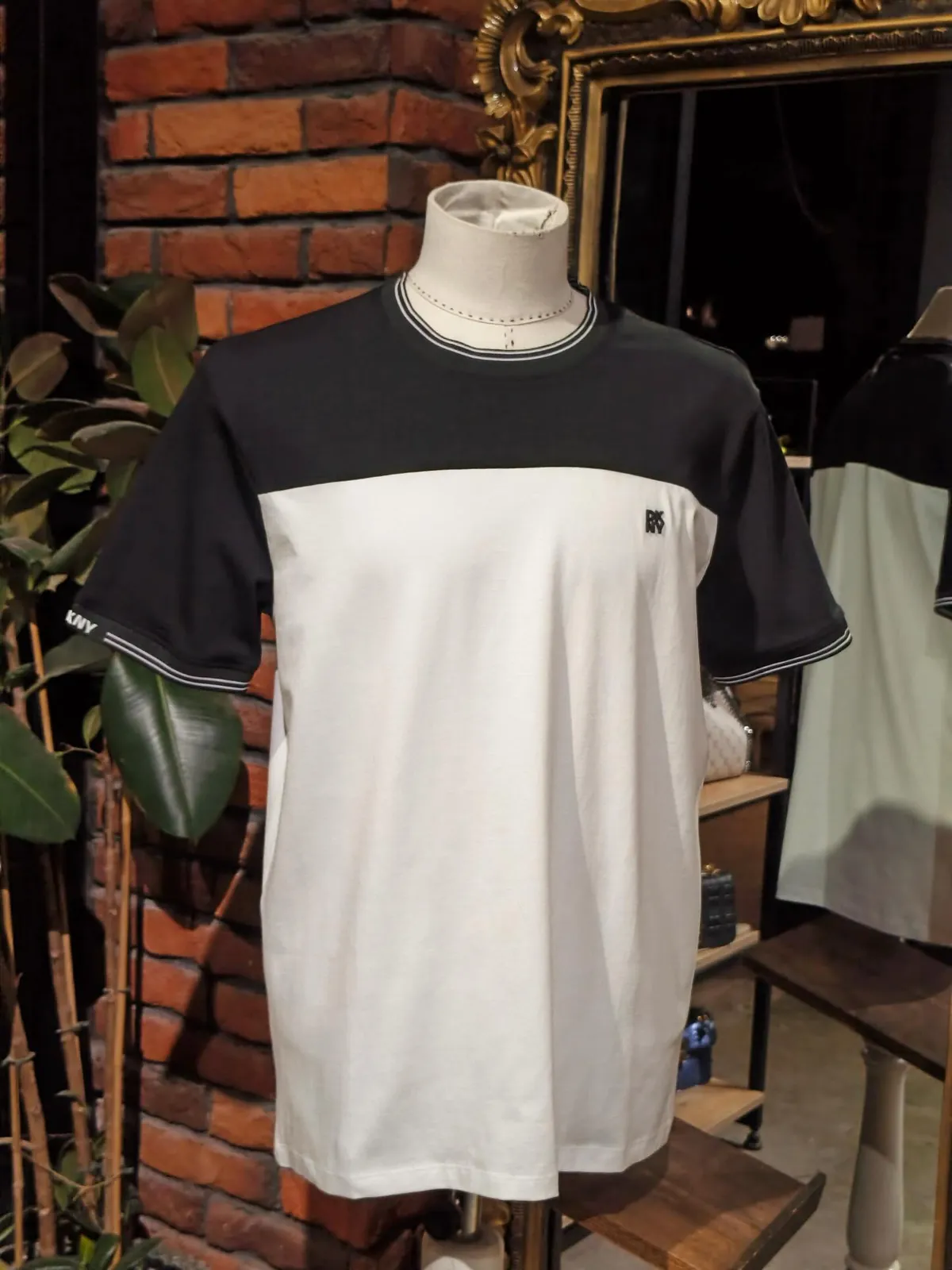 Black Short-Sleeve Zip-Up Polo Shirt