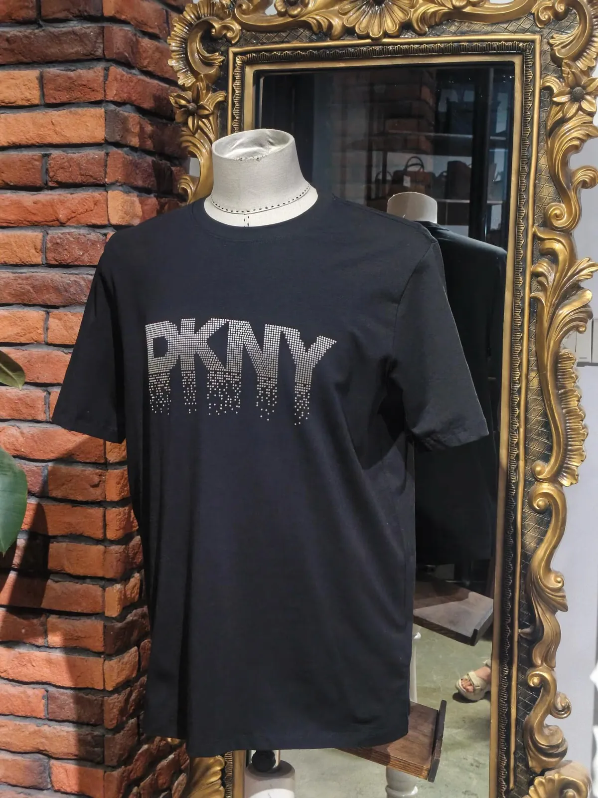 Black Short-Sleeve Zip-Up Polo Shirt