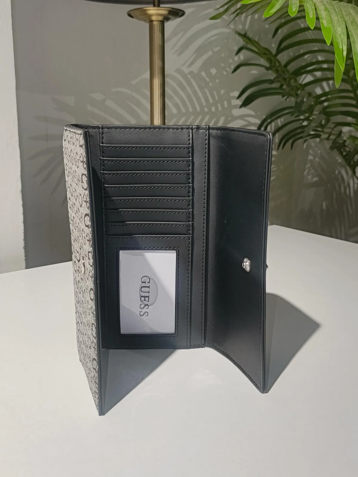 Guess Wallet