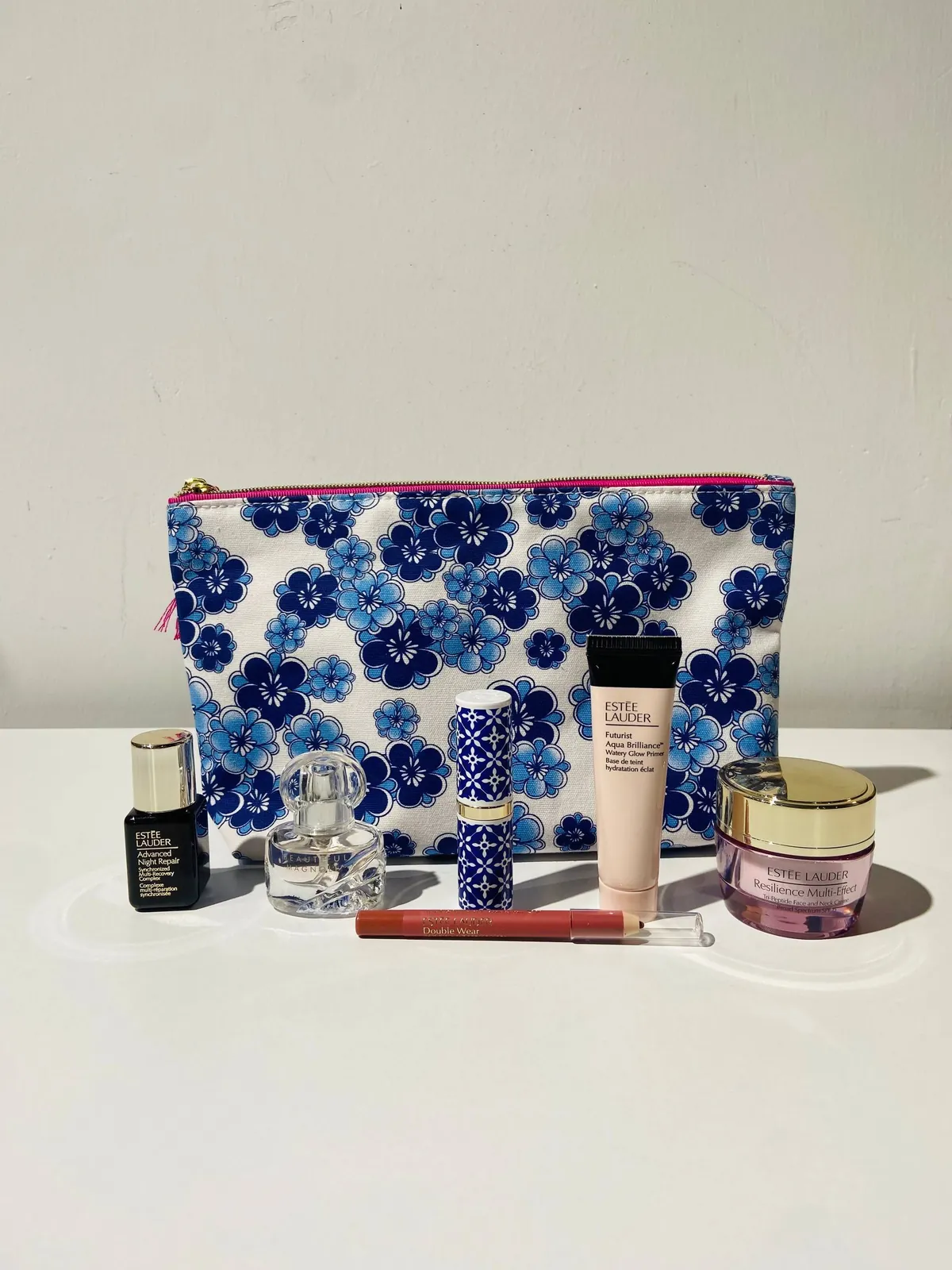 Estée Lauder Skincare Set with Cosmetic Bag