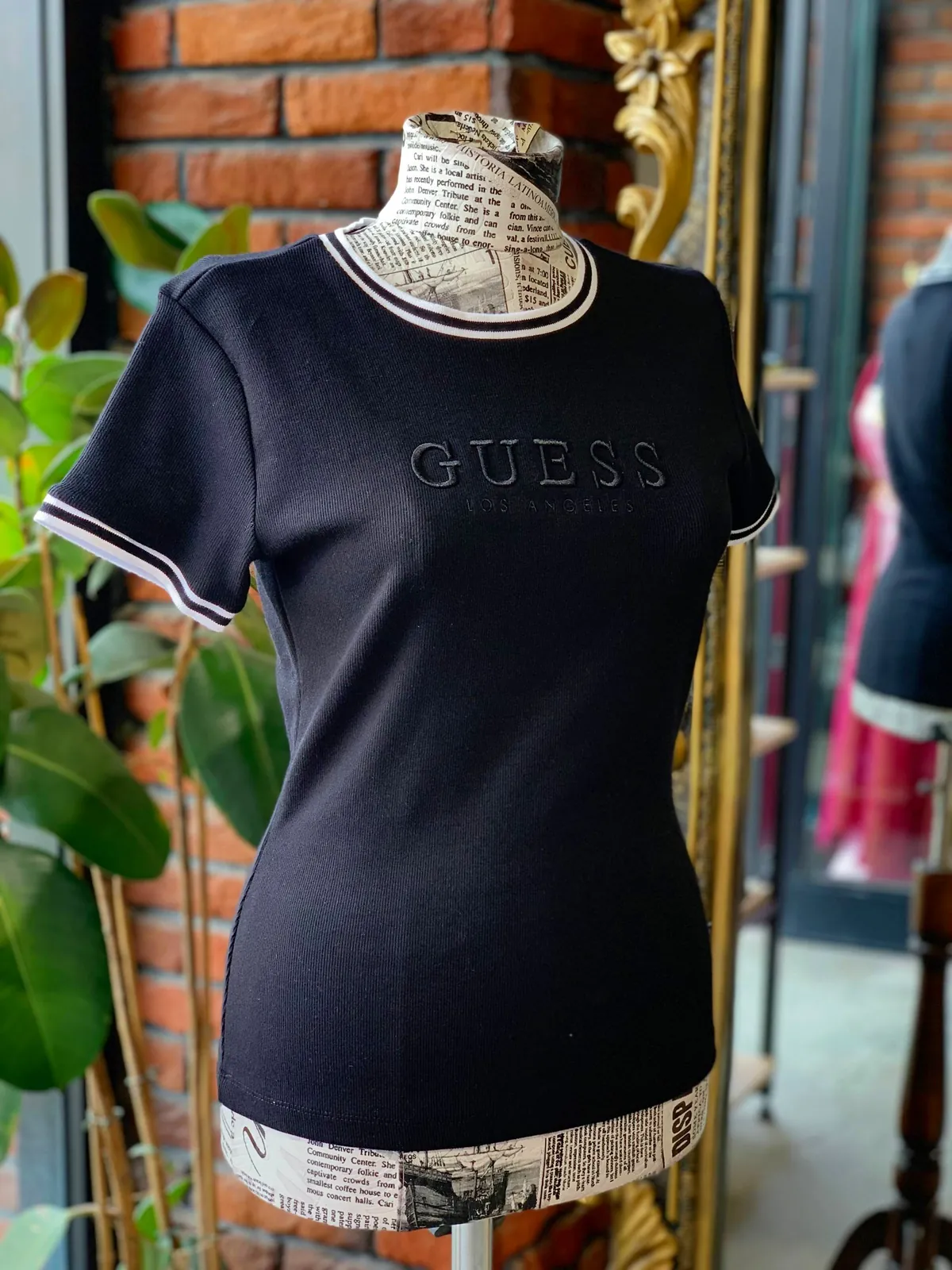 Guess Los Angeles Black T-shirt