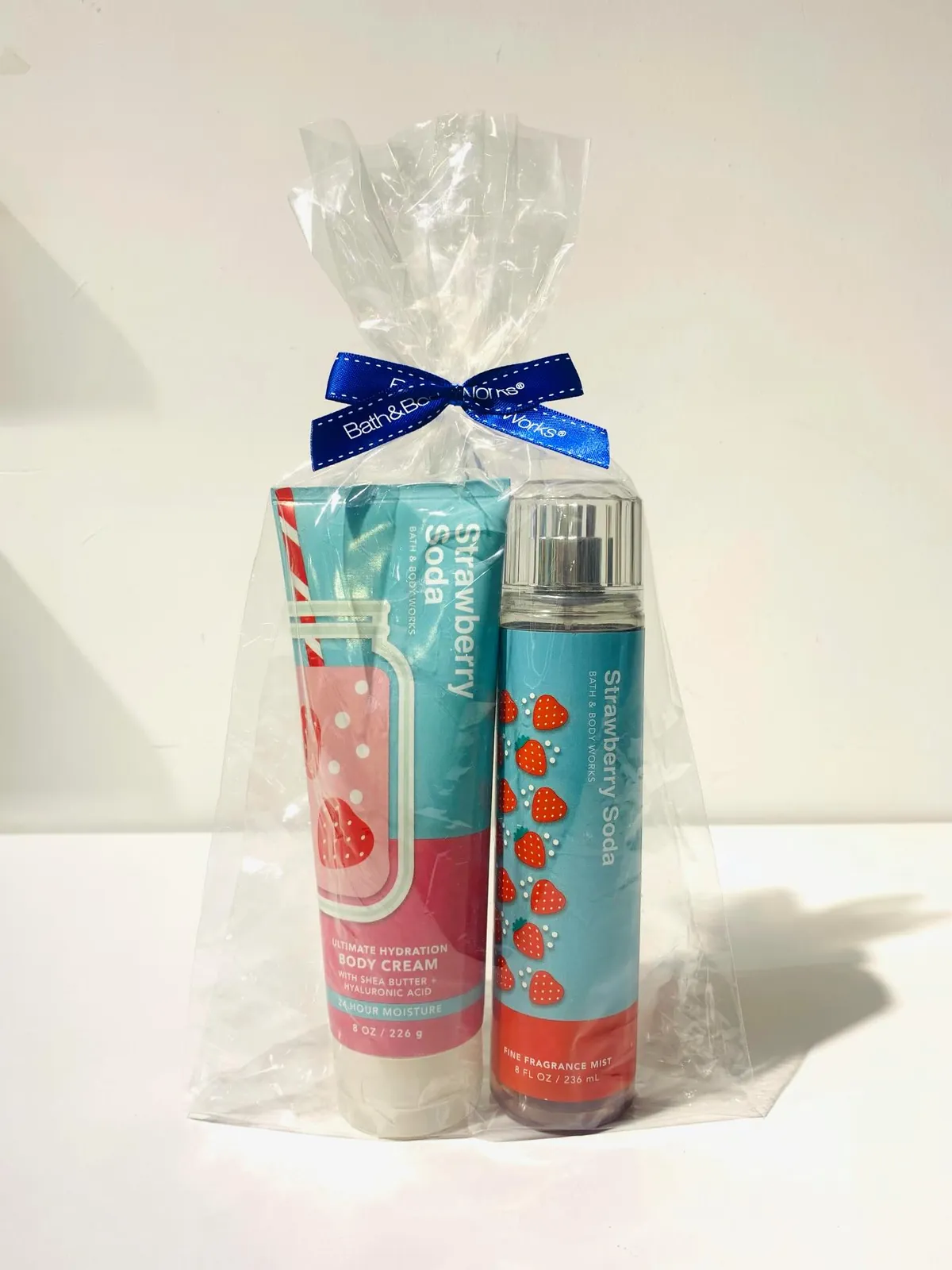 Bath & Body Works Strawberry Soda Gift Set