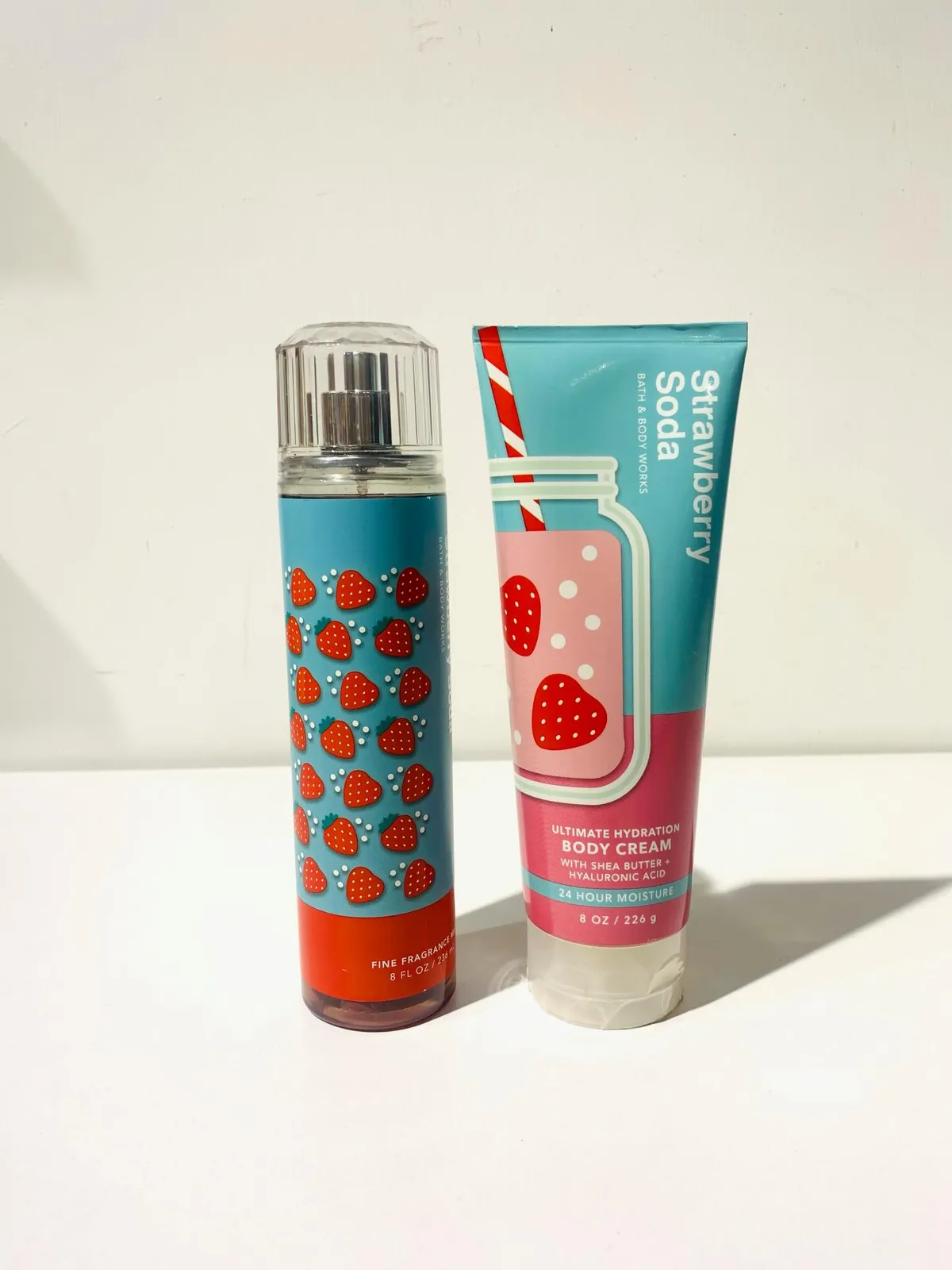 Bath & Body Works Strawberry Soda Gift Set