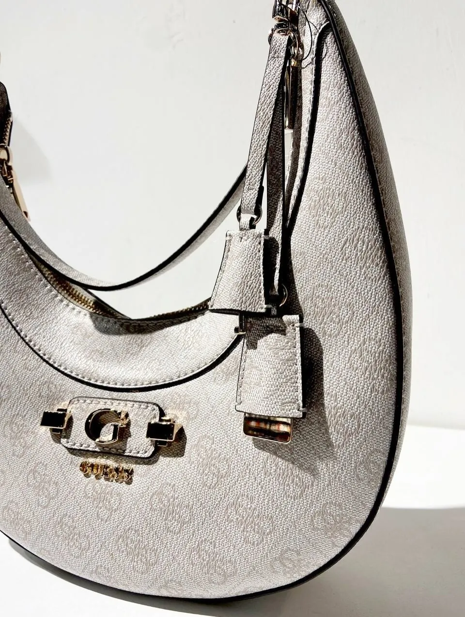 Guess Shoulder Bag