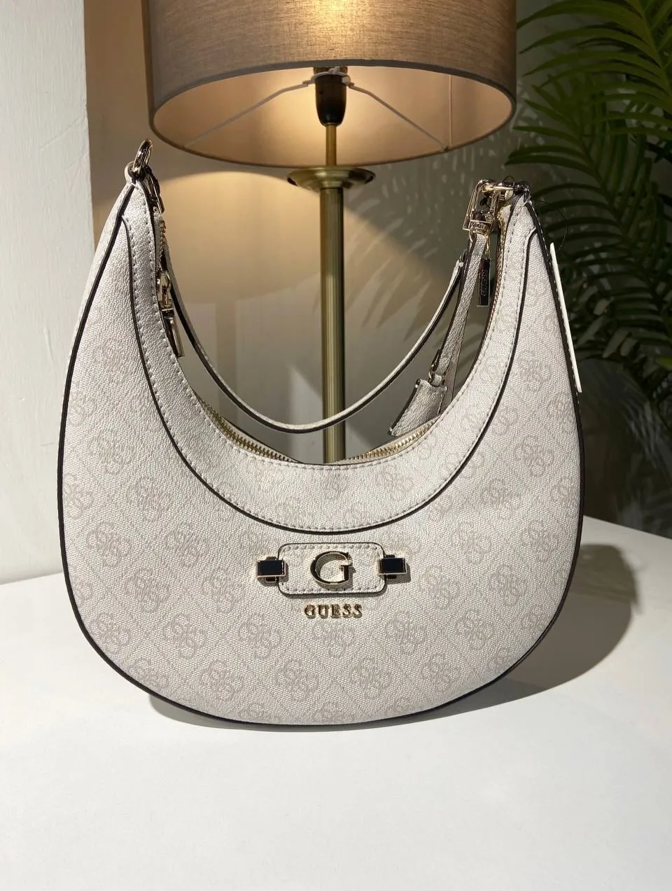 Guess Shoulder Bag