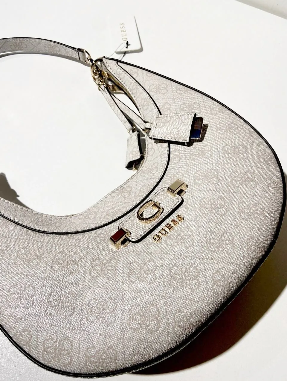 Guess Shoulder Bag