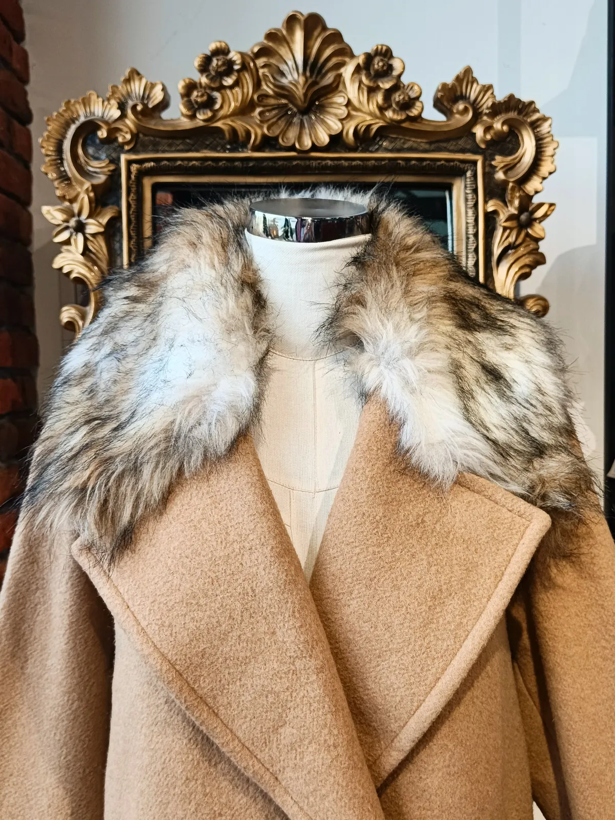 Women's Camel Coat with Fur Collar