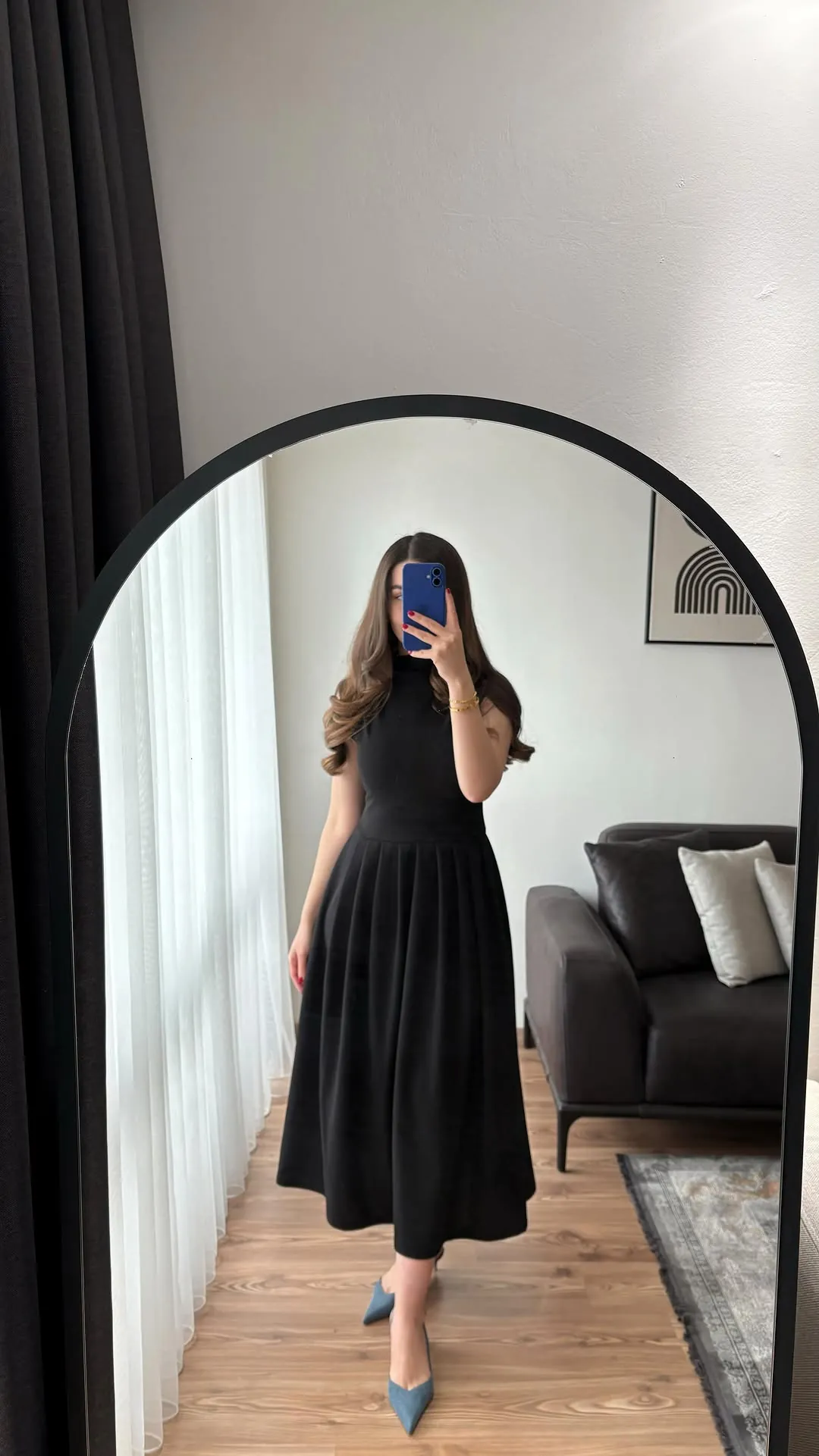 Black Sleeveless Midi Dress