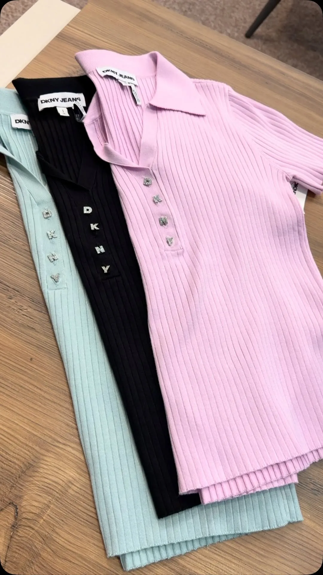 DKNY T-shirt