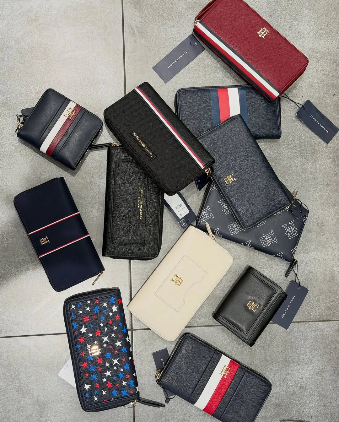 Tommy Hilfiger Women's Wallets