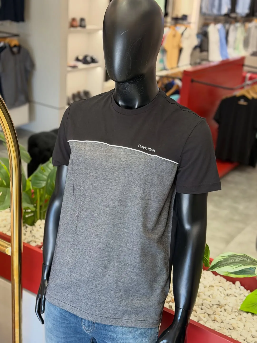 Calvin Klein T-shirt