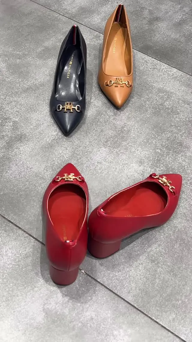 Tommy Hilfiger Pointed Toe Pumps