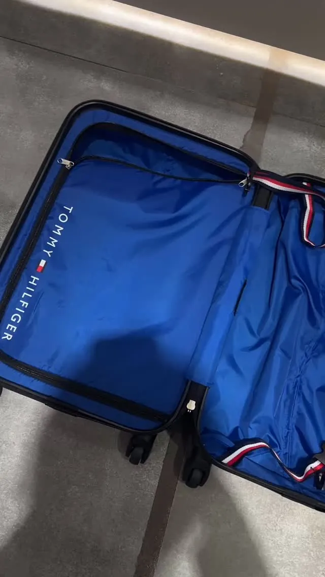 Tommy Hilfiger Travel Bag Set