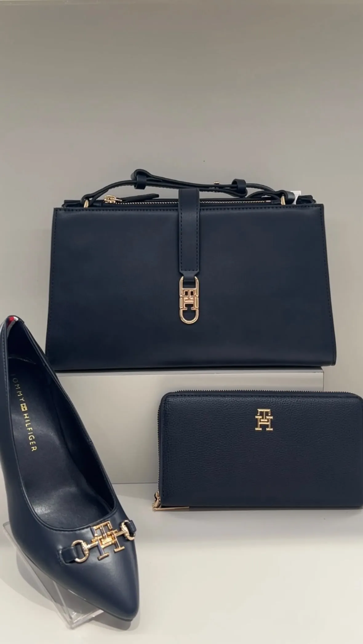 Tommy Hilfiger Bag and Shoe Set