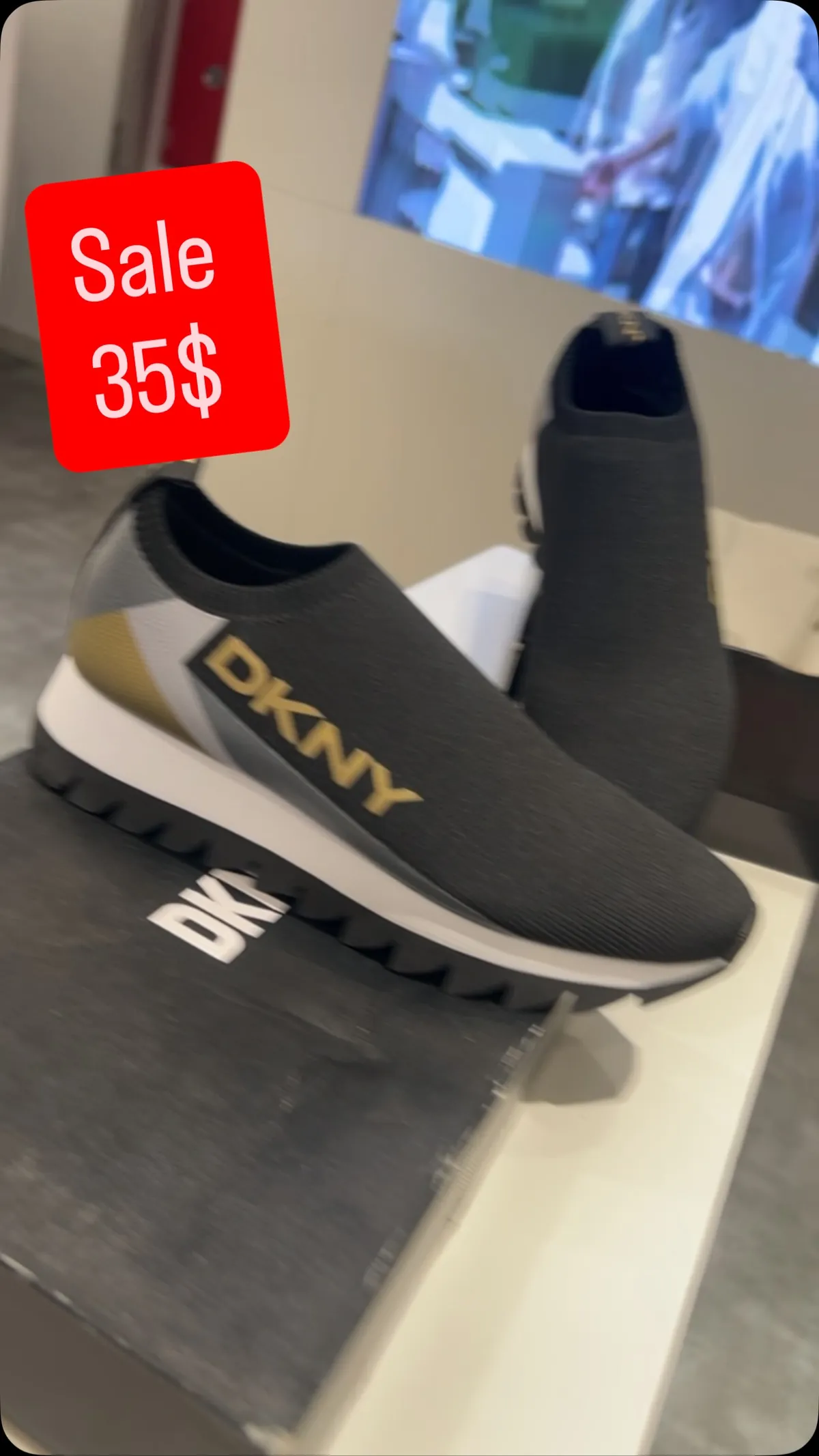 DKNY Sneakers