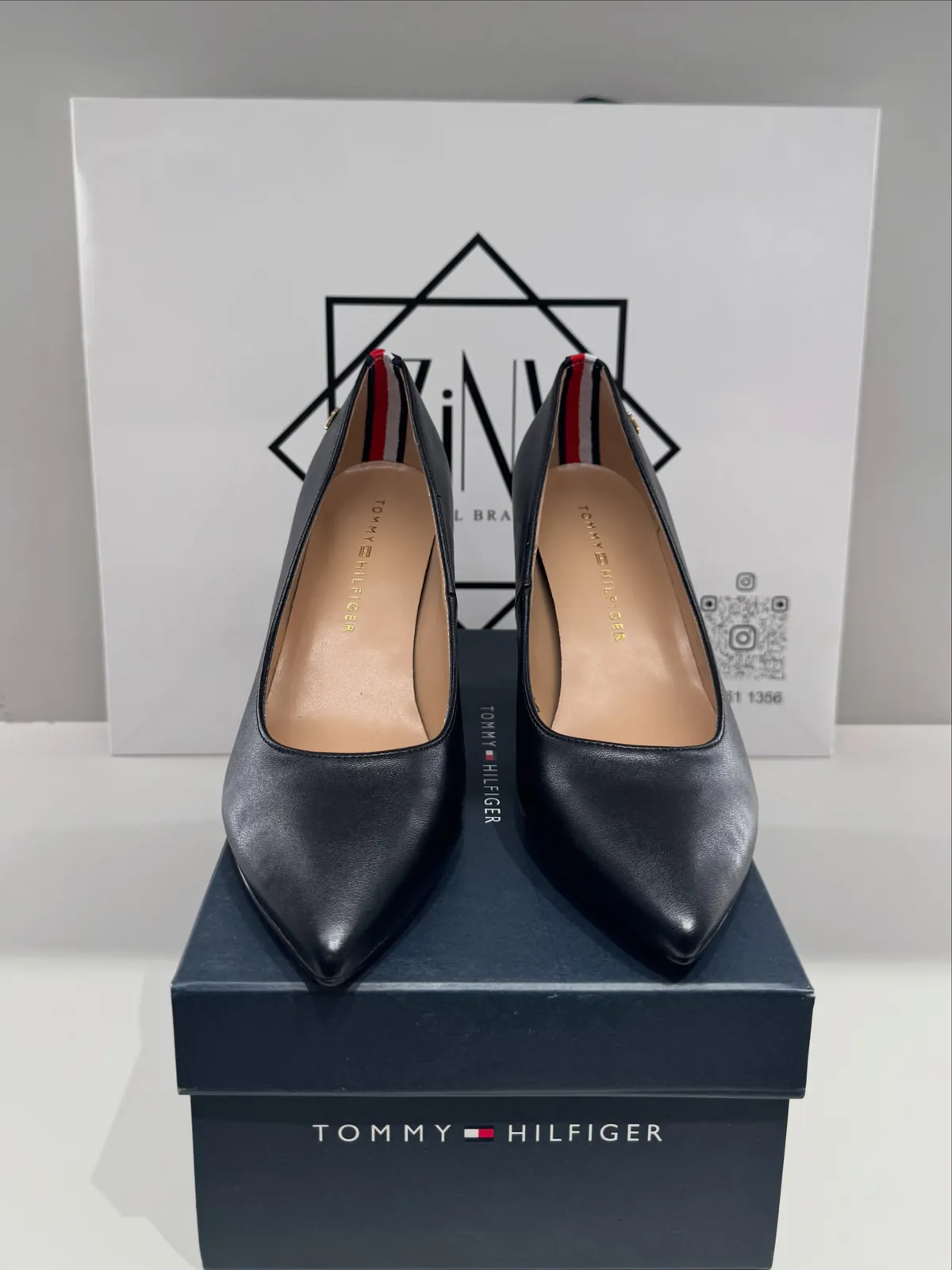 Tommy Hilfiger Pointed Toe Pumps