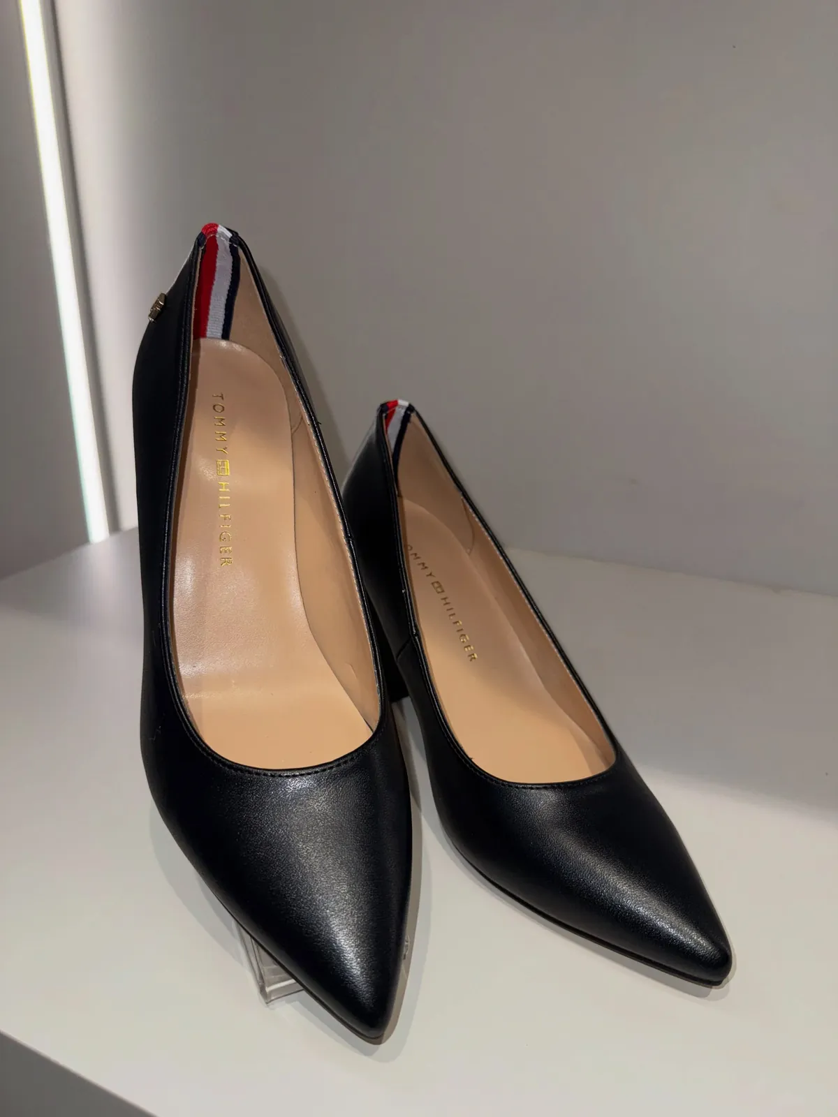 Tommy Hilfiger Pointed Toe Pumps
