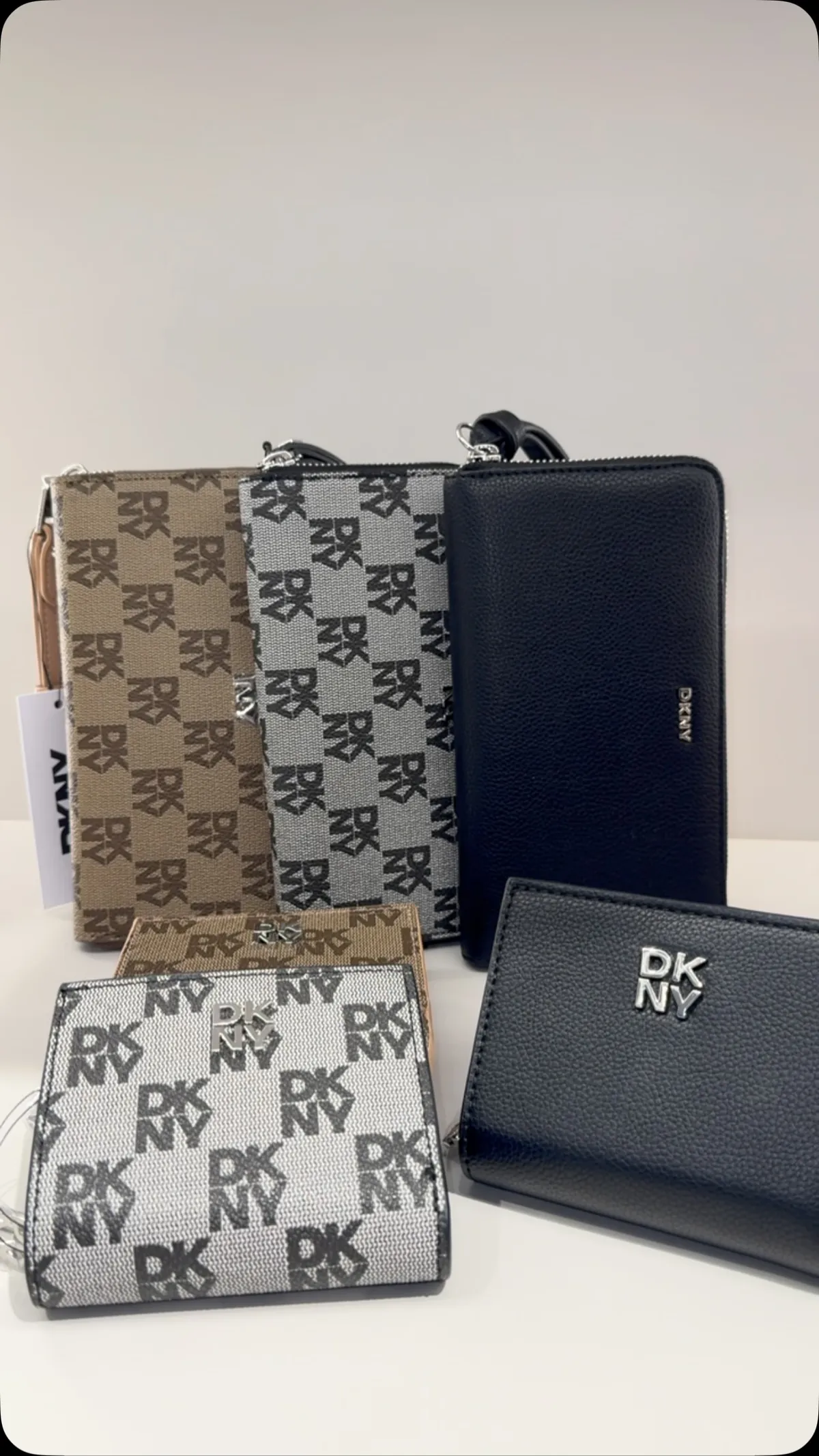 DKNY Wallet