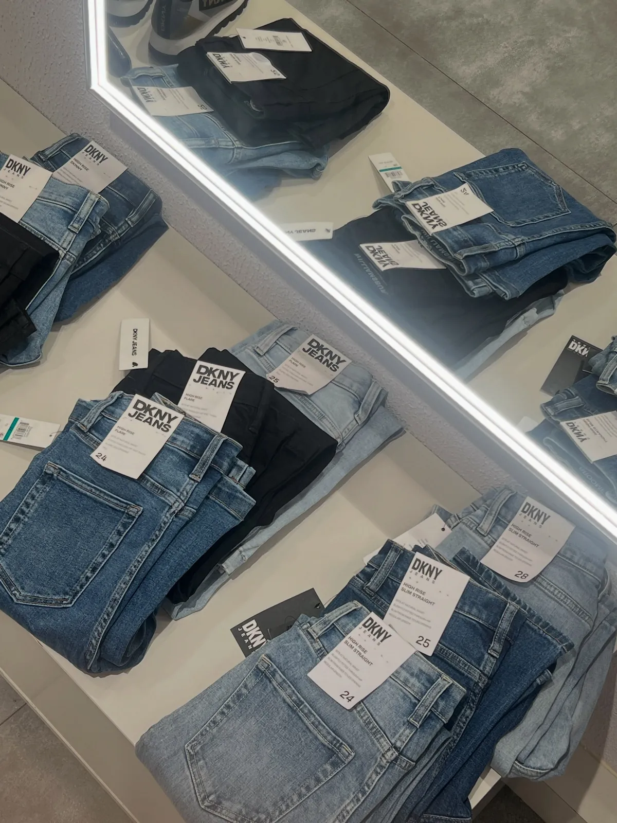 DKNY Jeans